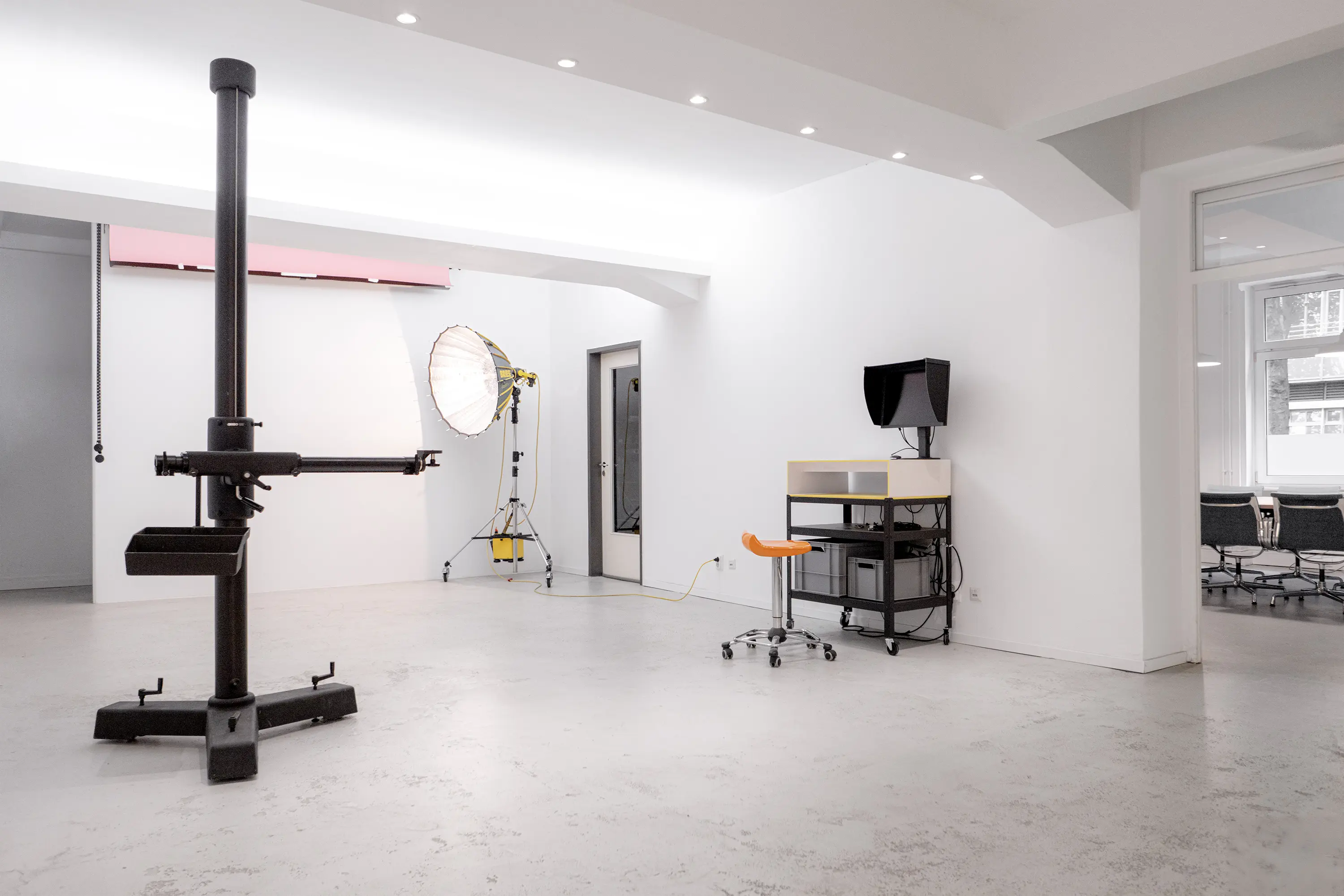 Das Fotostudio DCIM Studio in Hamburg